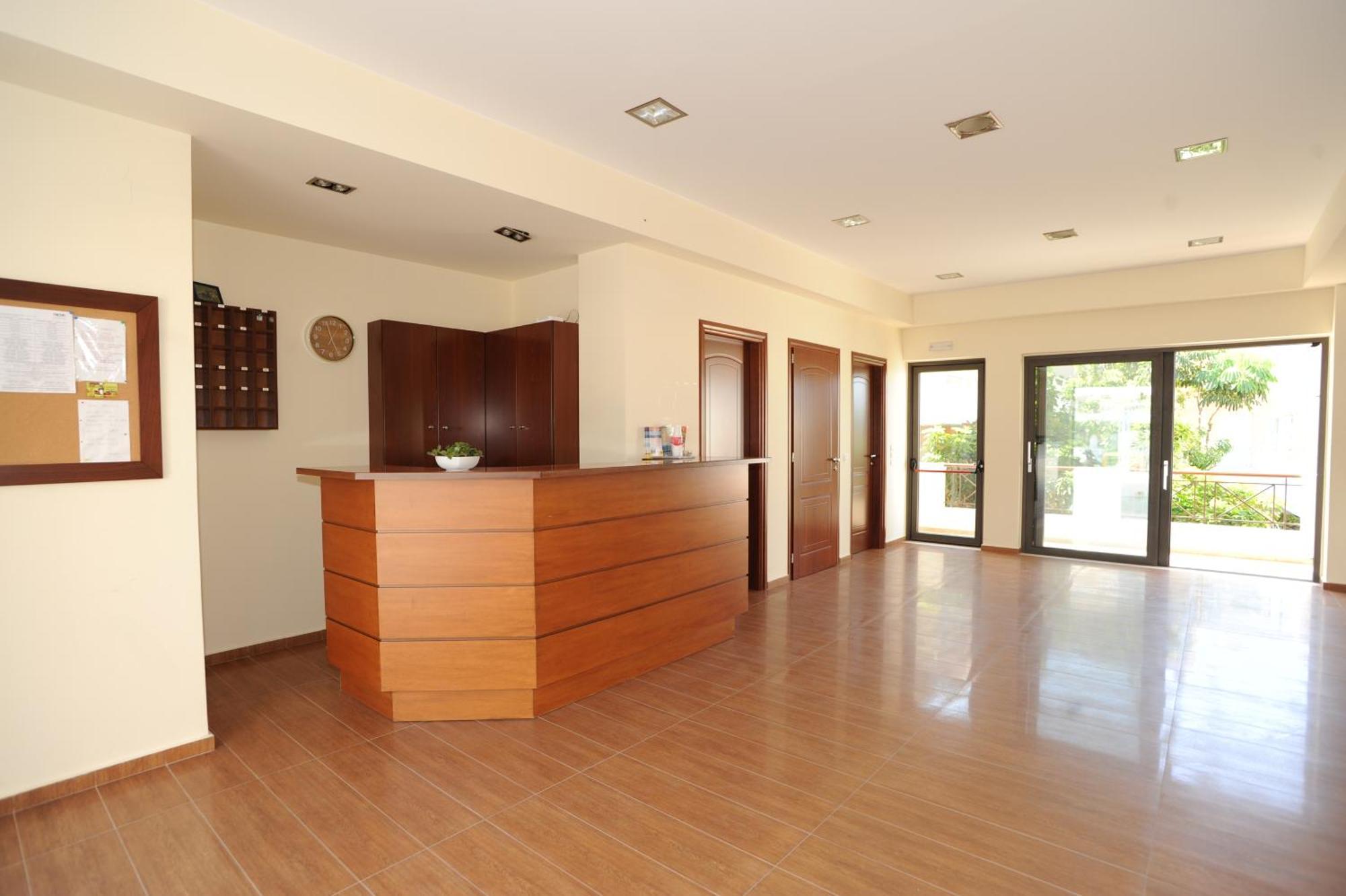Georgina Aparthotel Agia Marina  Exterior photo