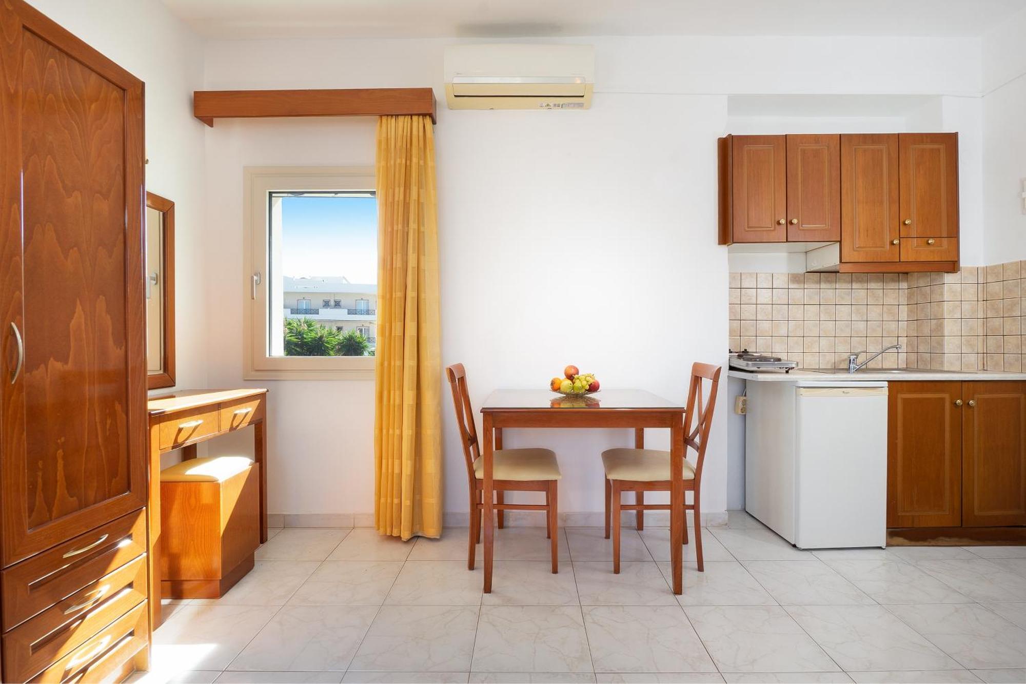 Georgina Aparthotel Agia Marina  Exterior photo