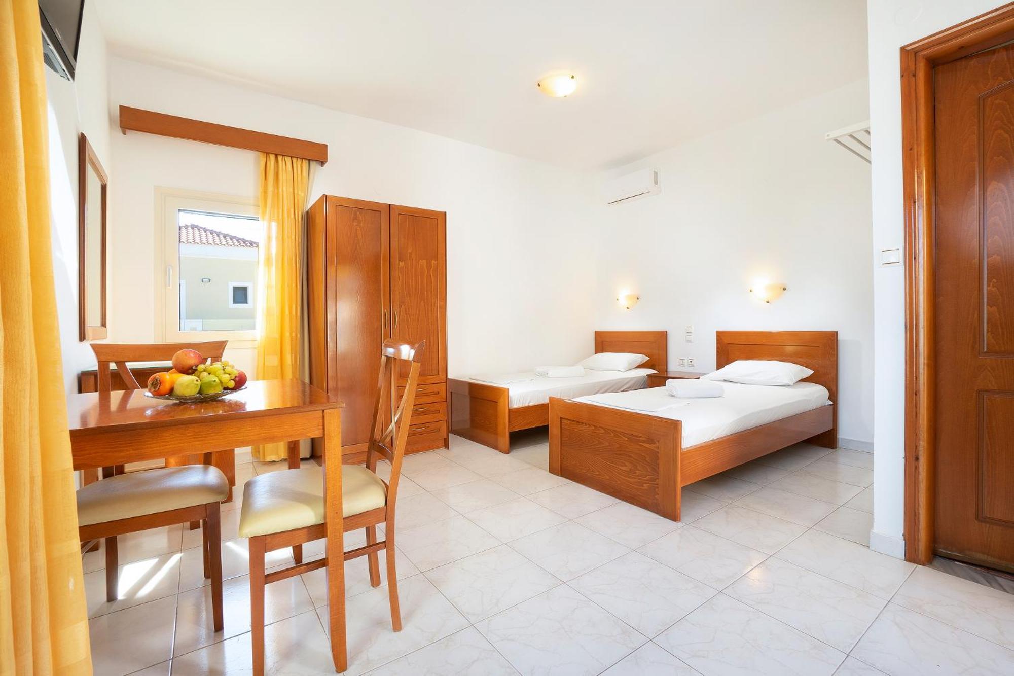 Georgina Aparthotel Agia Marina  Exterior photo
