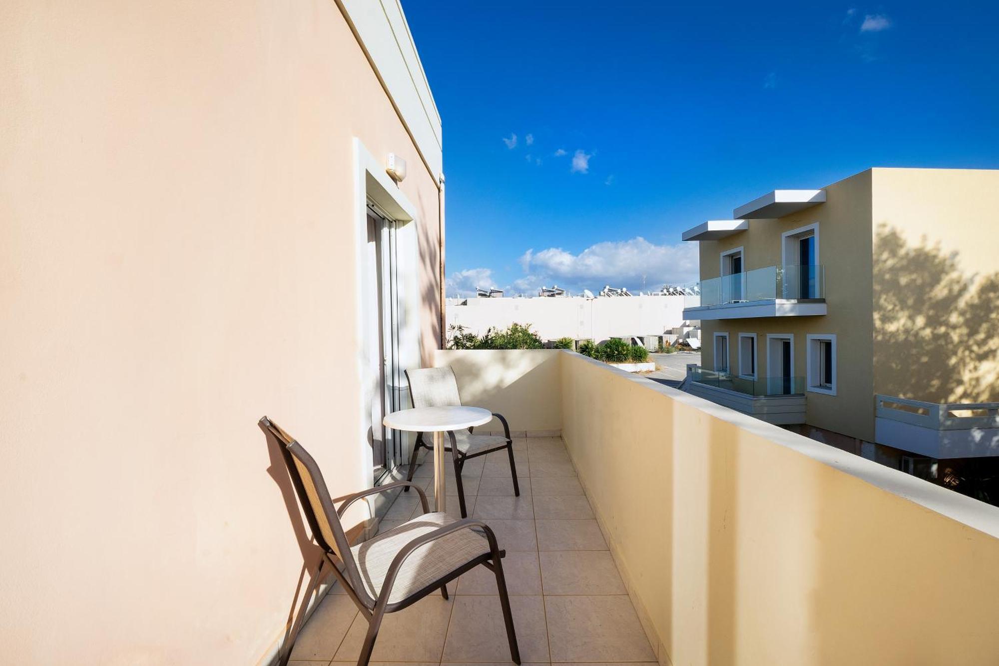 Georgina Aparthotel Agia Marina  Exterior photo