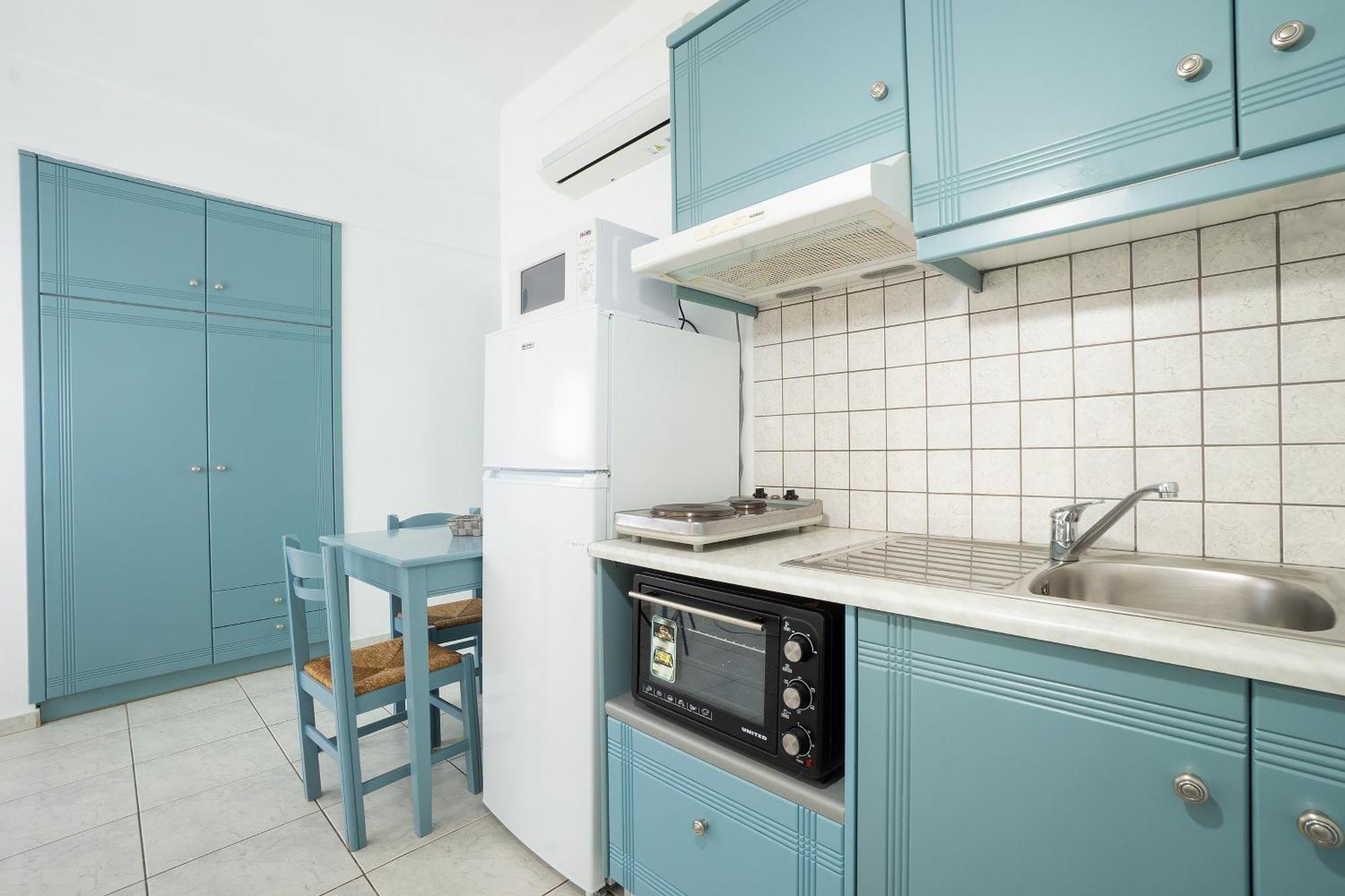 Georgina Aparthotel Agia Marina  Exterior photo