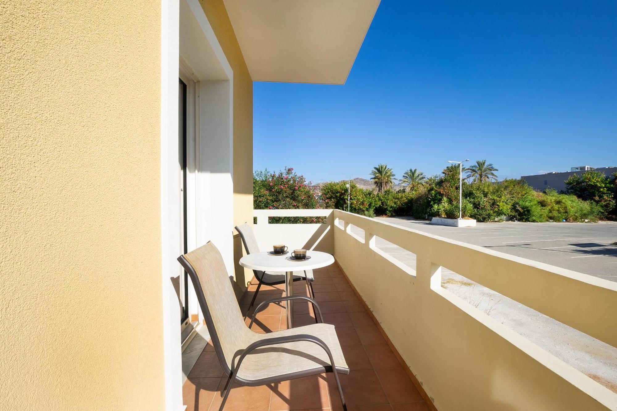 Georgina Aparthotel Agia Marina  Exterior photo